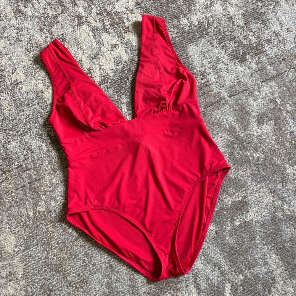 Andie | the Mykonos 1 piece plunge swimsuit in cherry red - Picture 9 of 16